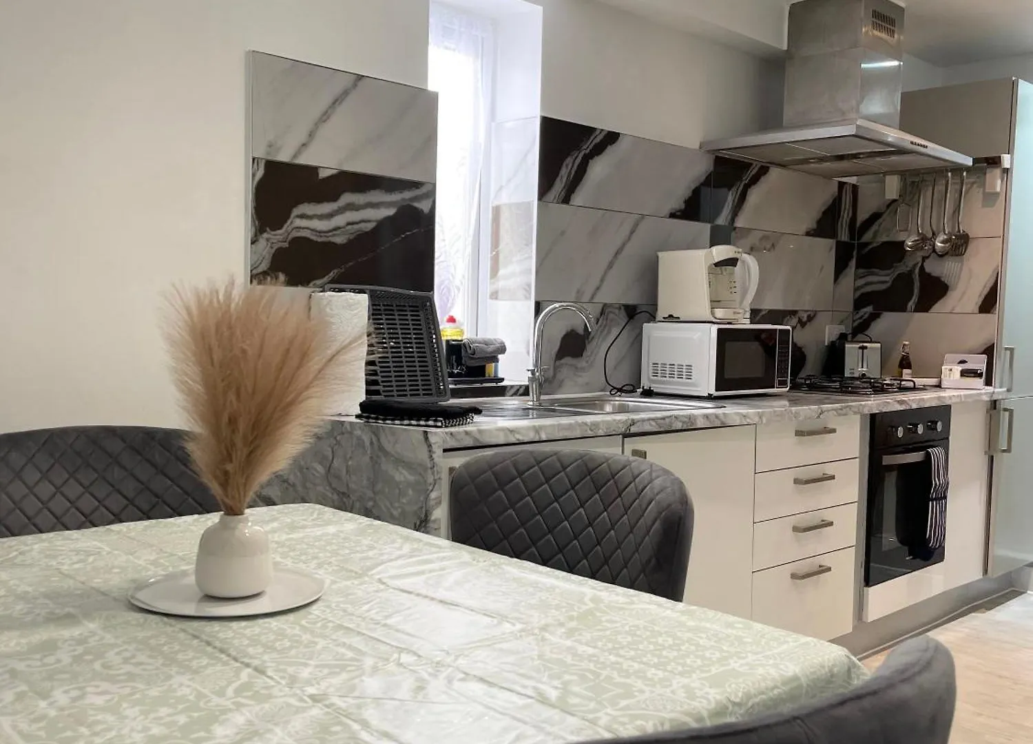 Stanton - Stylish 2 Bedroom location