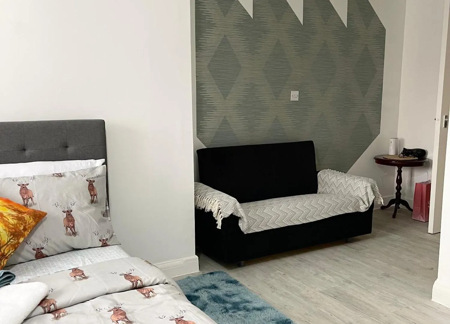 Stanton - Stylish 2 Bedroom Dagenham Apartment